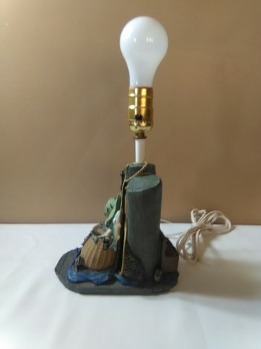 VINTAGE TACKLE EQUIPMENT DECO  FISHING MANS CAVE  LAMP 10 1/2