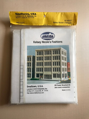 SMALLTOWN USA # 6027 - HO scale - KELSEY NICOLE'S FASHIONS (large building)
