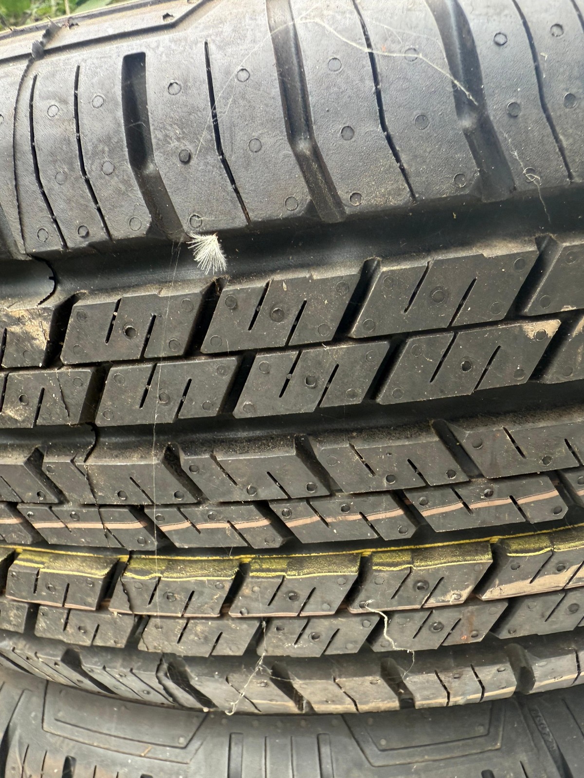 New 225 70 16 Continental, 4x4 Contact, M+S, 102H, x1 Tyre (F1_tyres) YD177