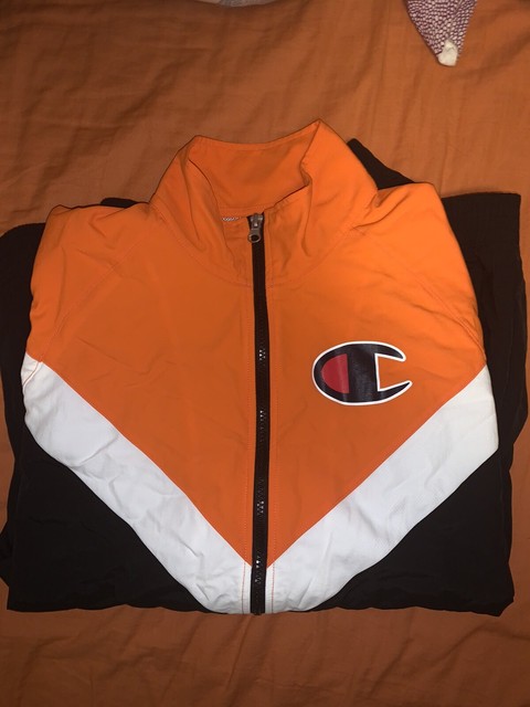 footlocker windbreaker
