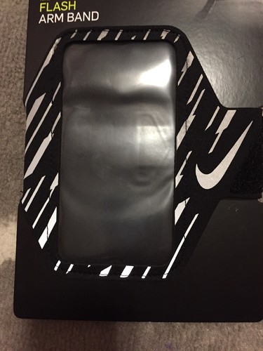 Nike Running Reflective Flash Arm Band Fits Most Cell Phones Touch-Screen Access
