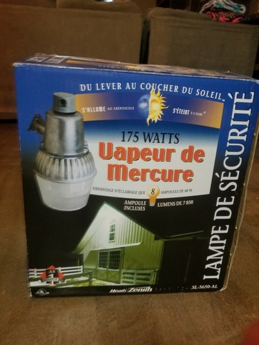 New Heath/Zenith 175 Watt Mercury Vapor Security Light SL-5650-AL Farm/Home/Biz