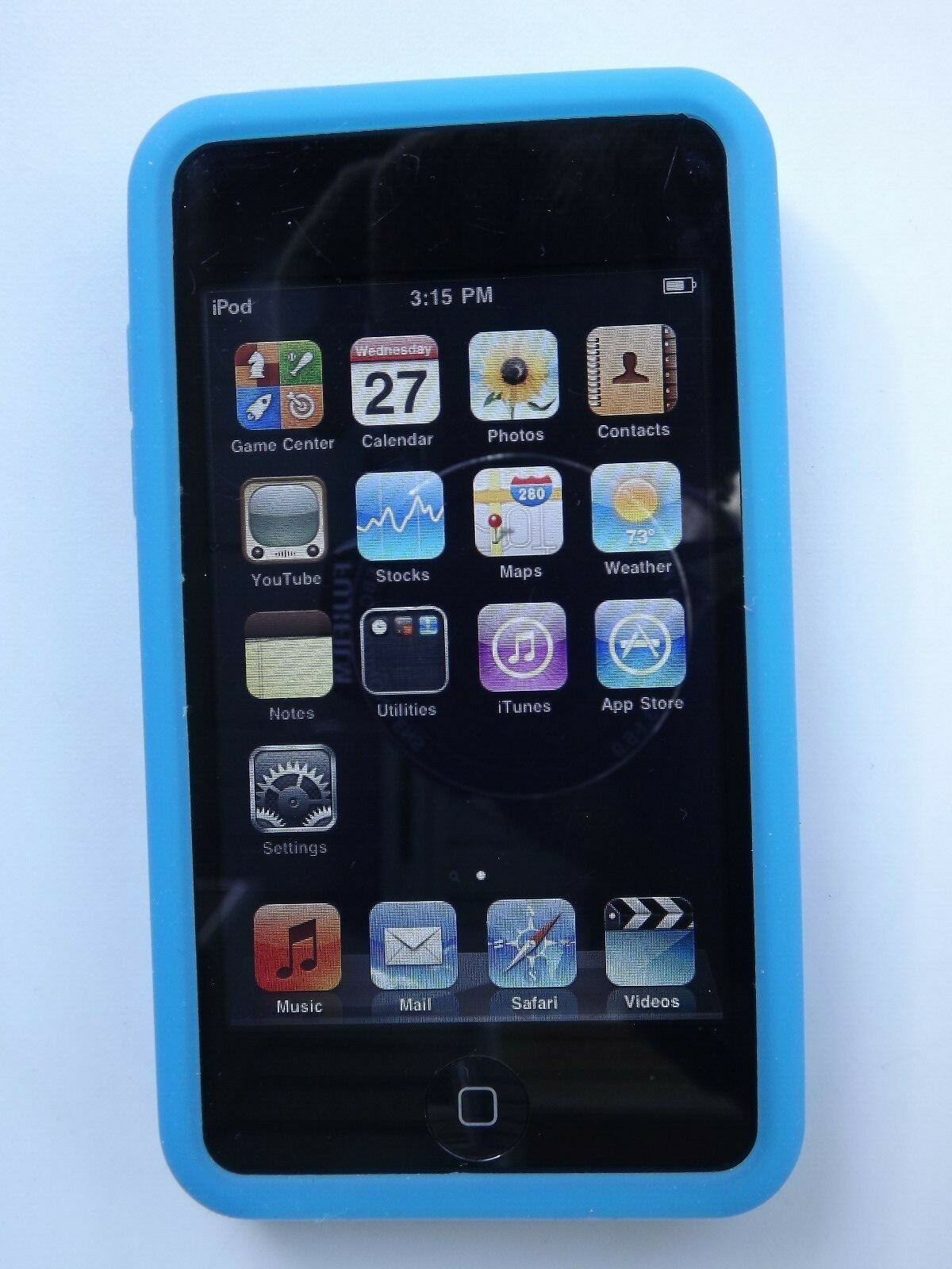 Apple iPod Touch A1288 8GB 2nd Generation IOS Version 4.2.1 w/ Case
