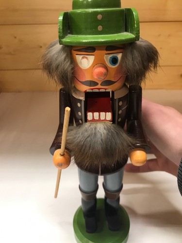 VEB Hodrewa Rothenthal German Nutcracker, Made in Germany. Vintage