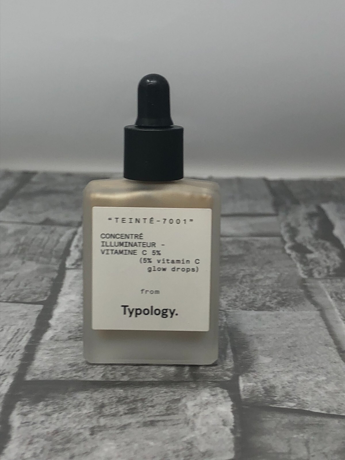 フェイスカラー Typology. Glow Drops 15ml Glow Drops 5% Vitamin C + Aloe Vera