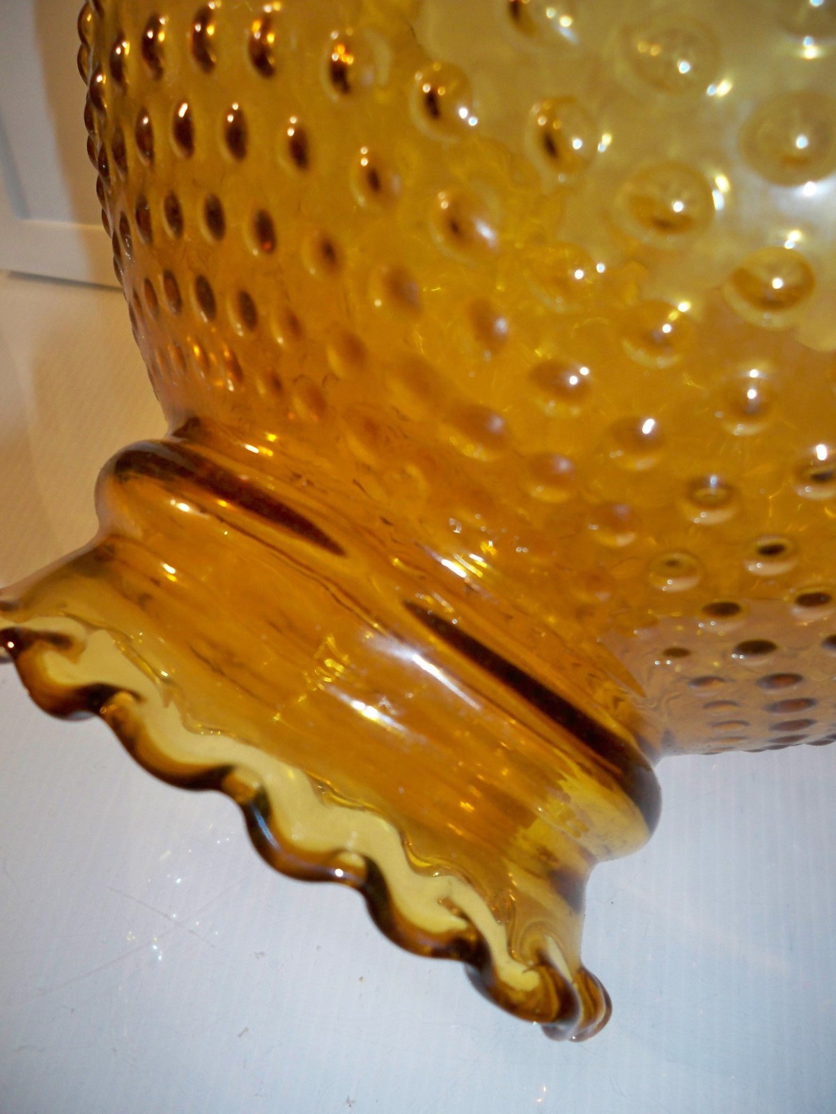 VINTAGE AMBER GLASS HOBNAIL LAMP SHADE