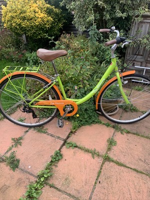 Used Probike Discovery Ladies Urban Bike / Mudguards / Gel Saddle 