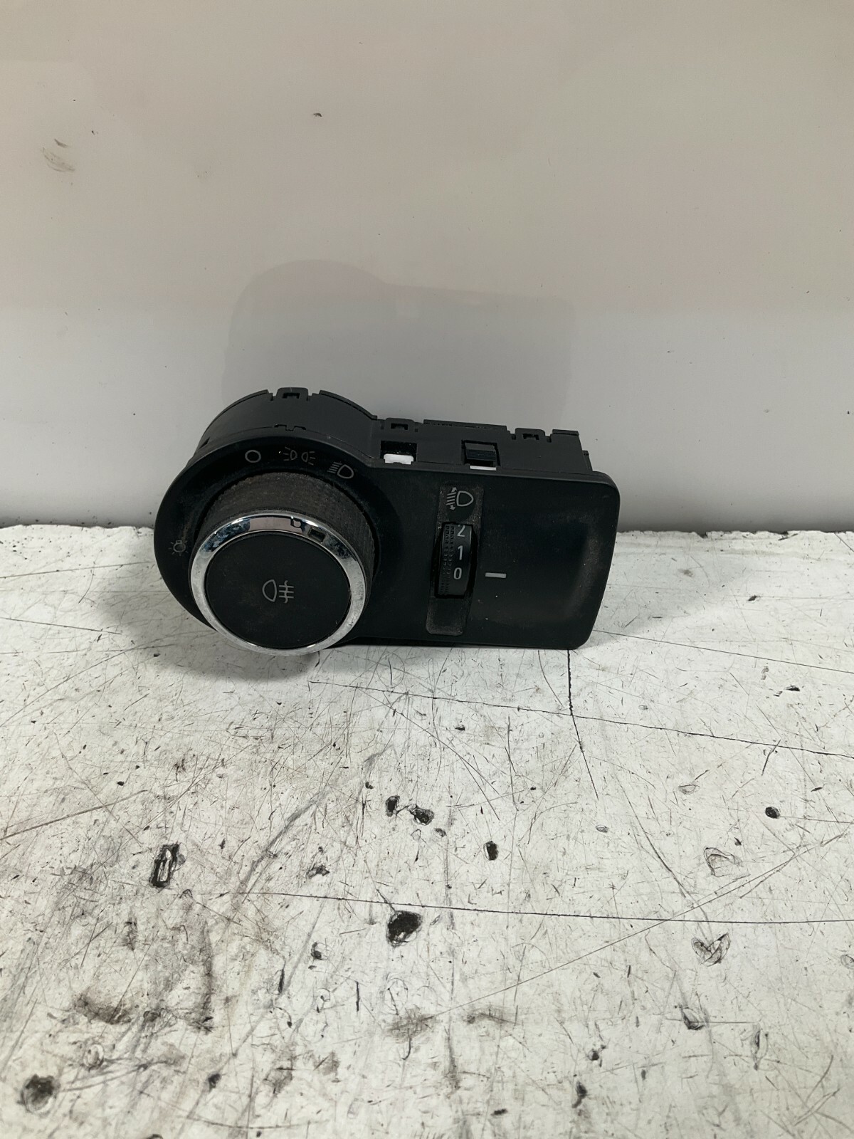 Pulsantiera regolazione luci CHEVROLET AVEO 2015 96892015