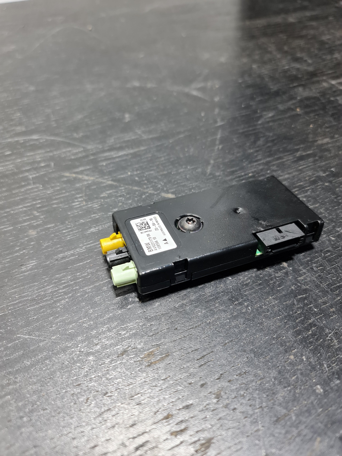 0 Bmw 3 Series Antenna Amplifier Module 108594-10 F80 image 2