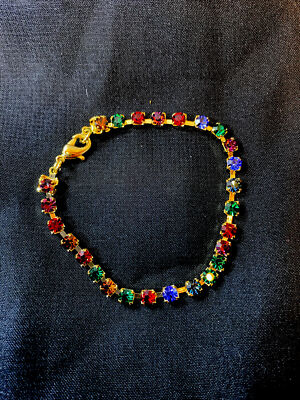 Tennis bracelet, made with Swarovski elements, gold