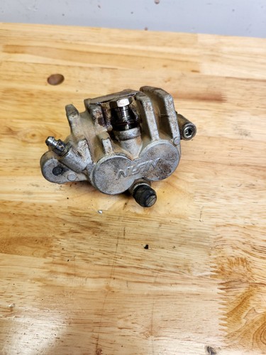2002 YAMAHA YZ250F FRONT BRAKE CALIPER Only No Bracket 5MV-2580T-11-00