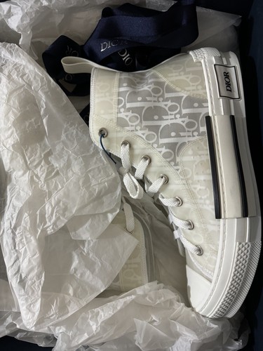 U　Christian DIOR Whiteコート　38サイズ Christian Dior Men's B23 High-Top Sneakers Oblique White