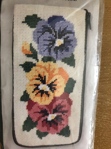 Stitch & Zip Needlepoint Kit Pansies Eyeglass case self finishing New @1992