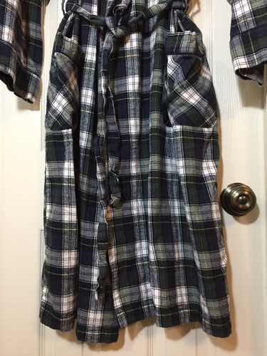 St. Johns Bay Mens Green Blue White Plaid Cotton Flannel Bath Robe Size One Size