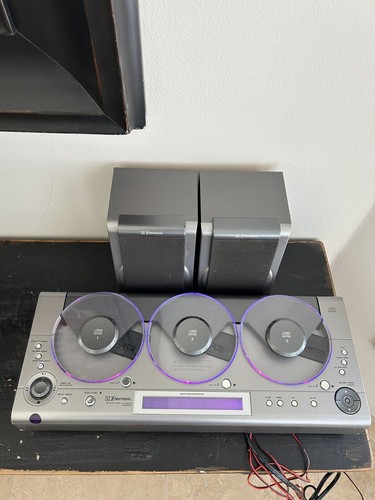 Emerson MS3106 Triple Play CD Player 3 CD AM FM With Speakers Tested And Working