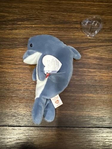 Ty Beanie Babies Echo the Dolphin with PVC, Tush Tag and Swing Tag Error