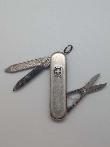 VICTORINOX - Victorinox Classic SD 2018限定【ロンドン】 VICTORINOX Trip to London Classic SD 2018 Multi Tool Champ