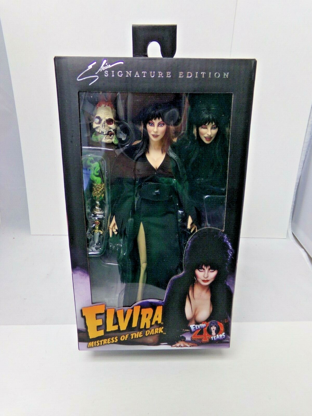 【中古】 La memoria di Elvira Aa. Vv. La memoria di Elvira - Sellerio