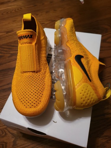 nike vapormax moc 2 yellow
