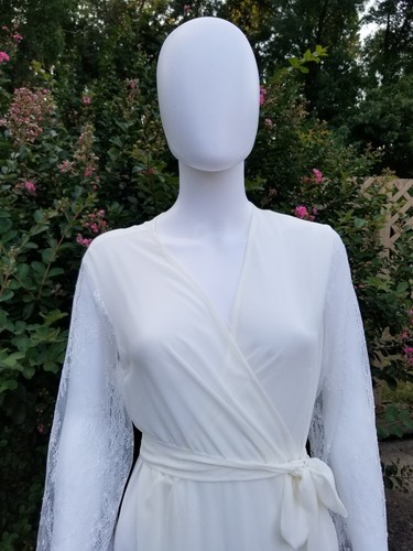 Flora Nikrooz Sheer Chiffon Showstopper Gown Robe W Lace Sleeve M