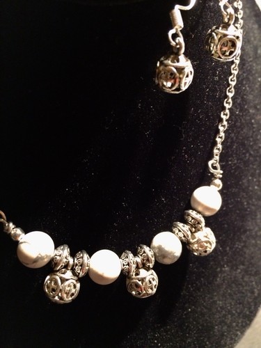 White Howlite,Buffalo Turquoise Stone Jewelry Set With Antique Ball Spacers