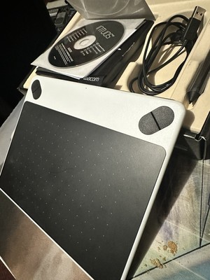 Wacom Intuos Draw CTL490 Digital Drawing and Graphics Tablet - White