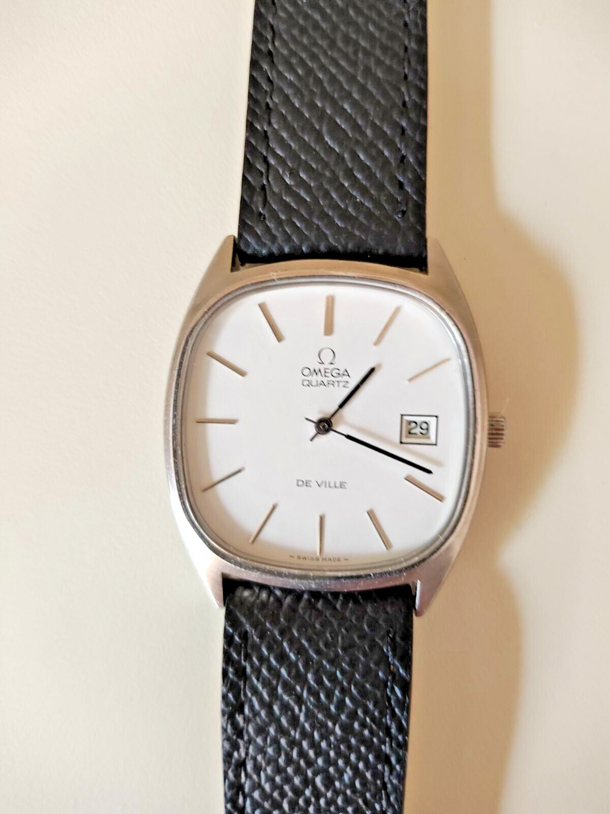 VINTAGE OMEGA DE VILLE QUARTZ DATE EXCELLENT FACTORY VINTAGE OMEGA DE VILLE QUARTZ DATE EXCELLENT FACTORY