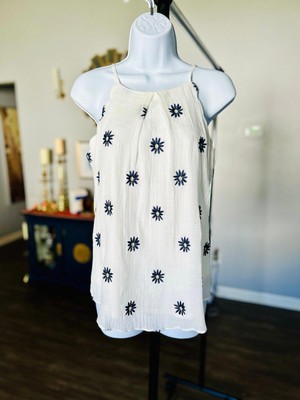 Amy Byer Women s White Scalloped Tank w/Blue Flowers Size Small
