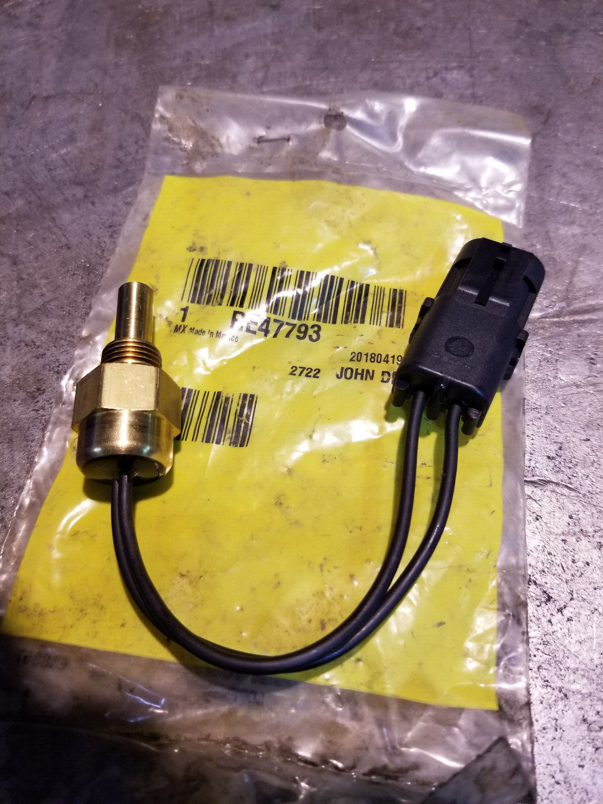 John Deere RE47793 COOLANT SENSOR - Picture 1 of 3