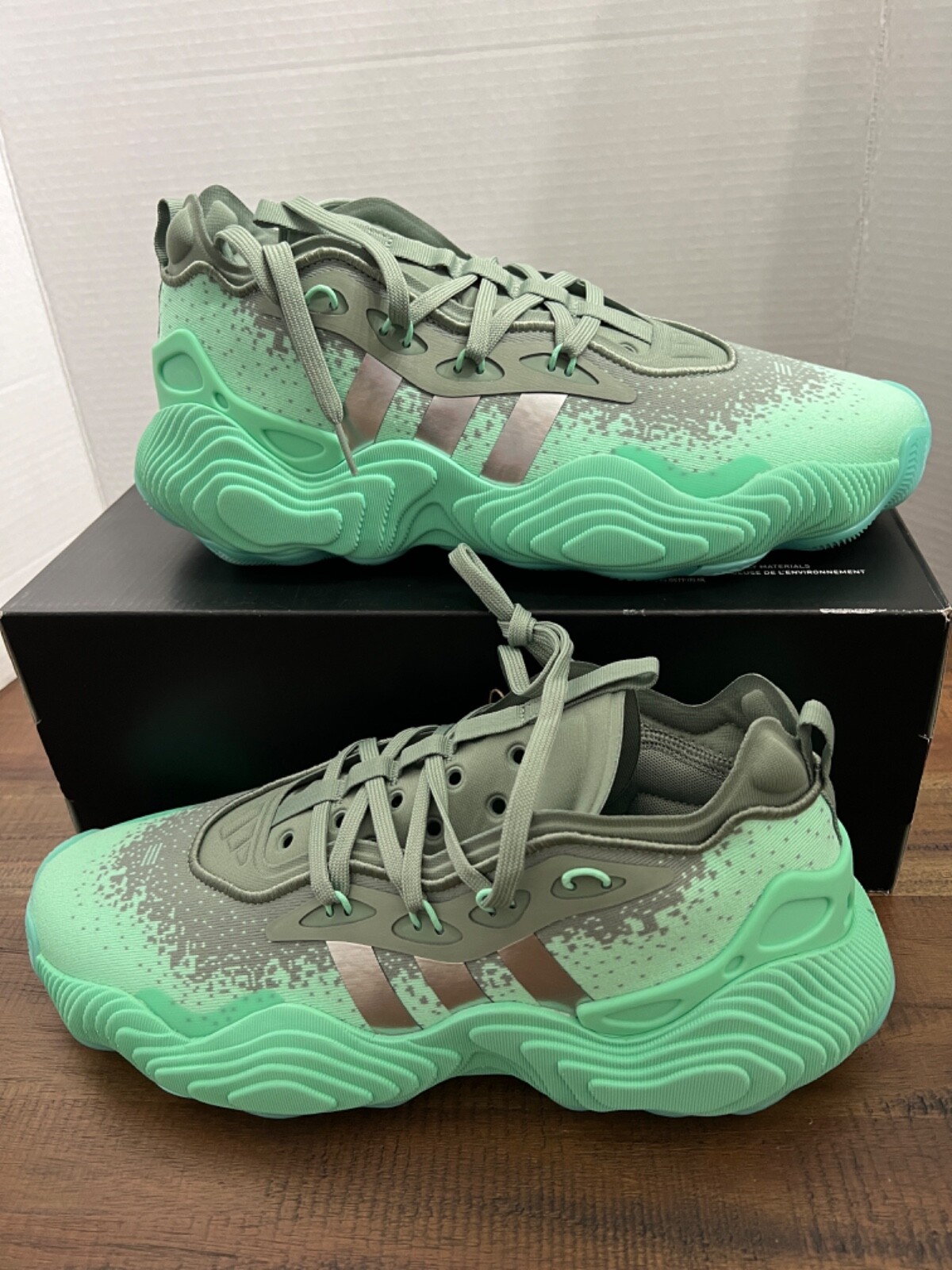Trae Young 3 バスケットボールシューズ 27.5 Amazon.com | adidas Men's Trae Young 3 Low Trainers Sneaker