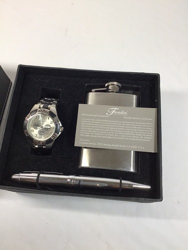 Fondini クォーツ腕時計 シルバー/ブルーとサングラスのセットです Fondini Watch Silver Blue Face Quartz Womens Original Box