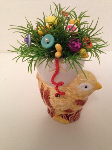 Easter VTG Button Bouquet/Chick Egg Cup-Country Prim Farmhouse Spring Home Decor