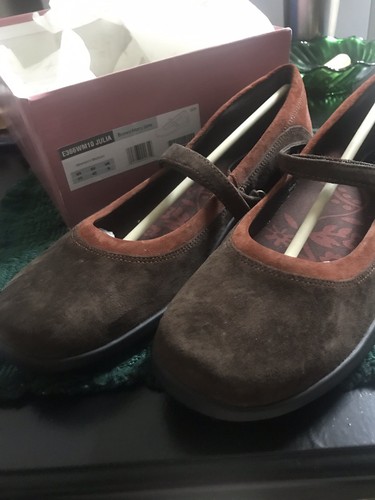 Womens Shoe Aetrex w/ Mosaic AdjustInsoles  Size 10 Brown Mary Jane E366W Julia