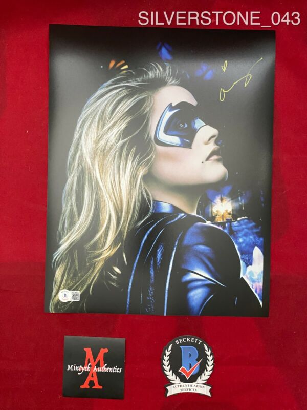 Alicia Silverstone Autographed Signed 11x14 Photo! Sexy! Batgirl! Beckett Coa!