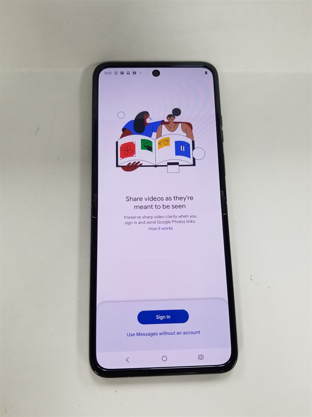 Motorola Razr 2024 256GB Gray XT2453-3 (T-Mobile) Fully Functional DG2896