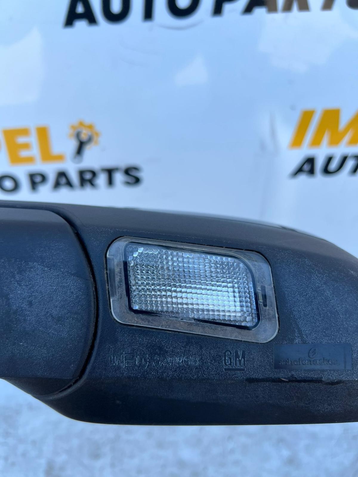 HOLDEN COMMODORE VE 08/2006-05/2013 LEFT DOOR MIRROR WITH PUDDLE LAMP TYPE - thumbnail 5