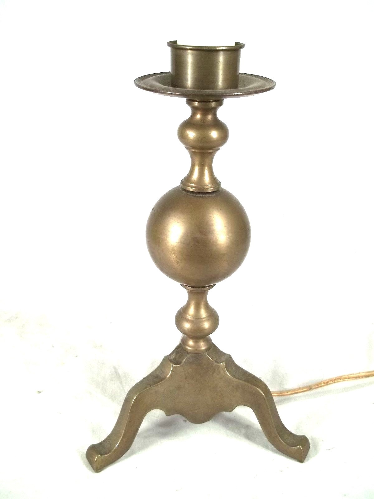 ANTIQUE EARLY 20th CENTURY BULBOUS BAROQUE 3 LEGGED BRASS CANDLESTICK LAMP