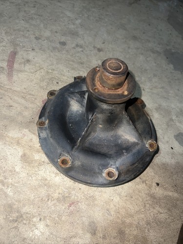 Water Pump Case IH 955  ,OE:3132676R93 3132676R94 3132677R2 3144661R93