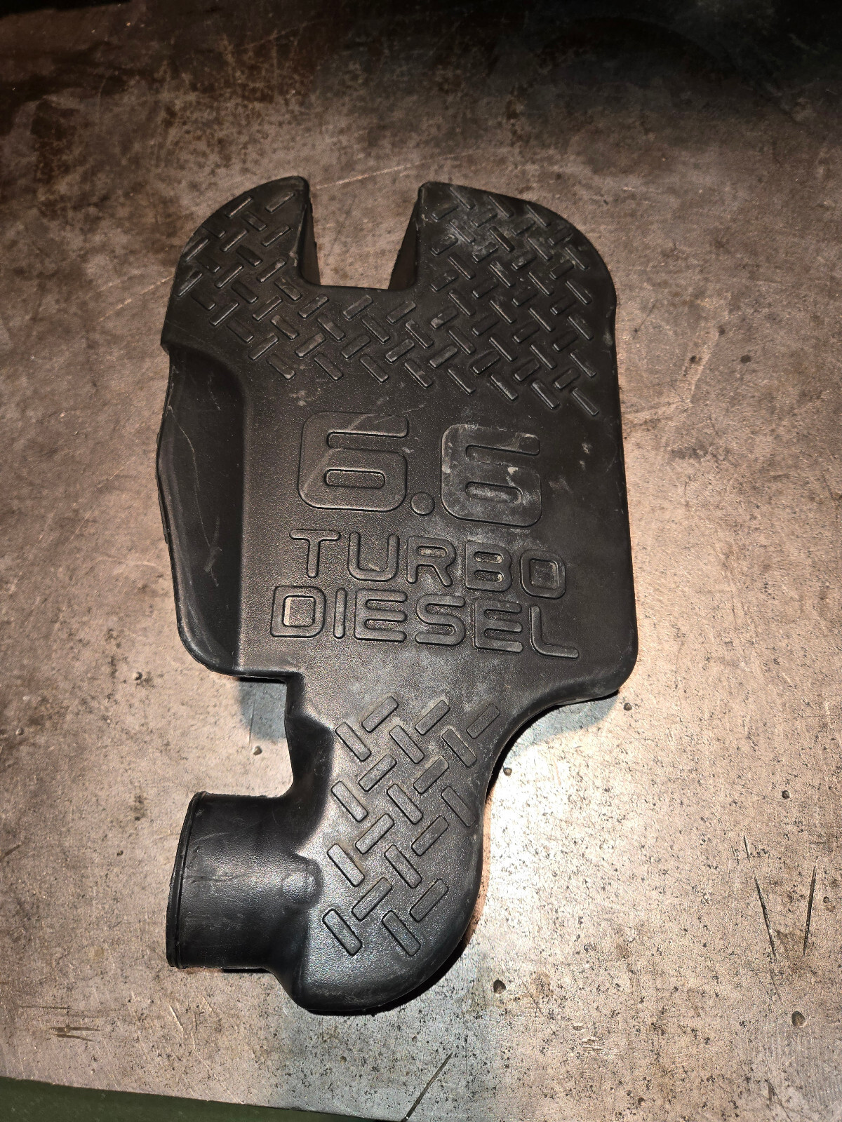 01-04 Chevy Silverado/ GMC Sierra LB7 Duramax Intake Resonator 15076902 25337304 - Picture 1 of 5