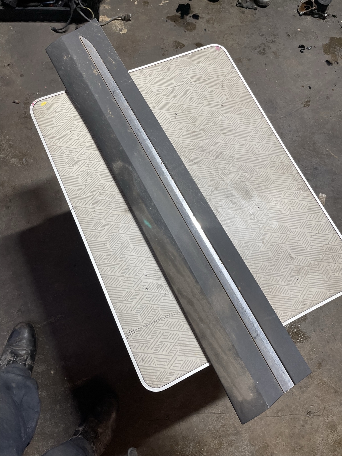 Mercedes-Benz GLA H247 Nearside Front Door Moulding Trim A2477279200
