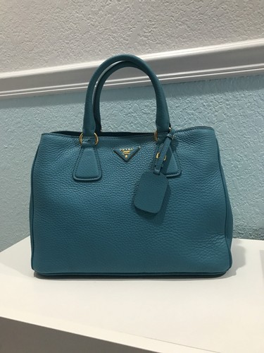 PRADA Vitello Daino Shoulder Bag2wayバッグ Prada Black Vitello Daino Soft Leather Shoulder Bag