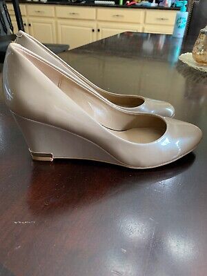 Judith Ripka Champagne Patent Leather Nicole Wedge Pumps  8.5