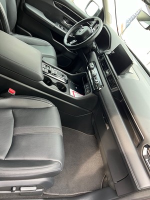 image 3 of interior
