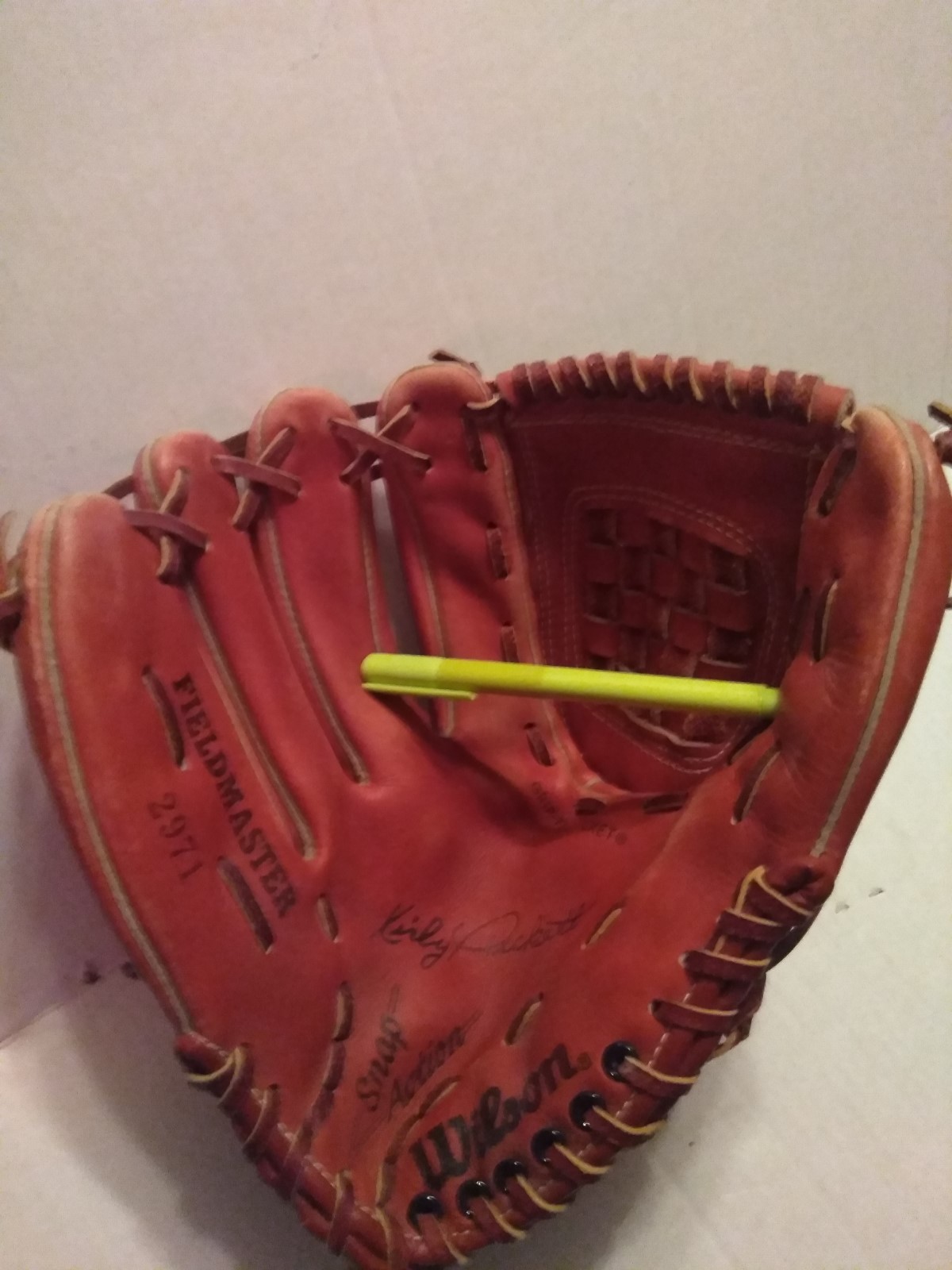 WILSON  MODEL 2971,,USED GREAT SIZE12.5, LEFT HANDED THROWER.KIRBY PUCKETT.