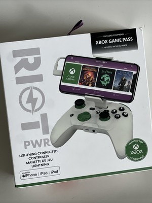RiotPWR Mobile Console Gaming Controller for iOS (Xbox Edition) - White
