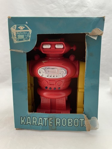VINTAGE HONG KONG BATTERY OPERATED KARATE ROBOT JR. NMIB