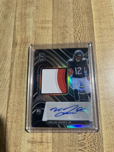 VELUS JONES JR 30/125 AUTO JERSEY LOGO PATCH RC 2022 PANINI VELUS JONES JR 30/125 AUTO JERSEY LOGO PATCH RC 2022 PANINI