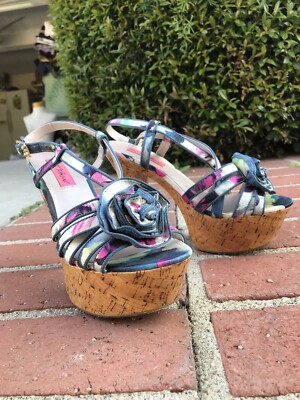 BETSY JOHNSON NWOB Floral Platform Sandal with Floral Appliqué Women's Size 7