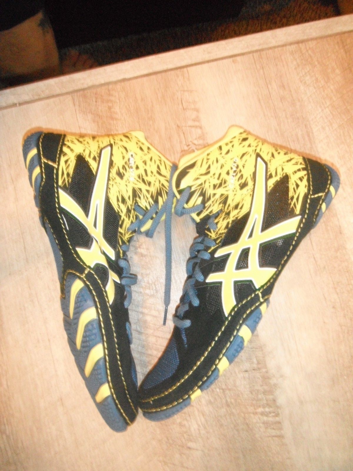 Asics Cael V7.0 Sample Wrestling Shoes- RARE