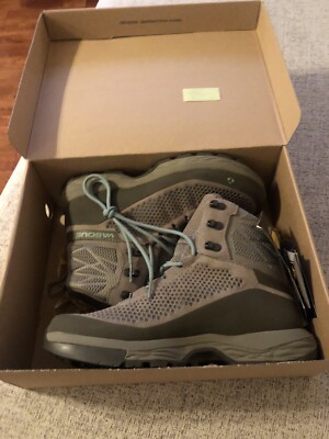NIB Vasque Women's Torre AT GTX Gore-Tex Hiking Boots (Sage) Size 9.5 US